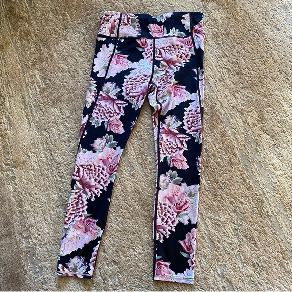 Athleta Run Free Garden Party Floral 7/8 Tight Yoga Pant Leggings Workout Gym: S - Picture 2 of 9